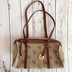 Dooney & Bourke purse
